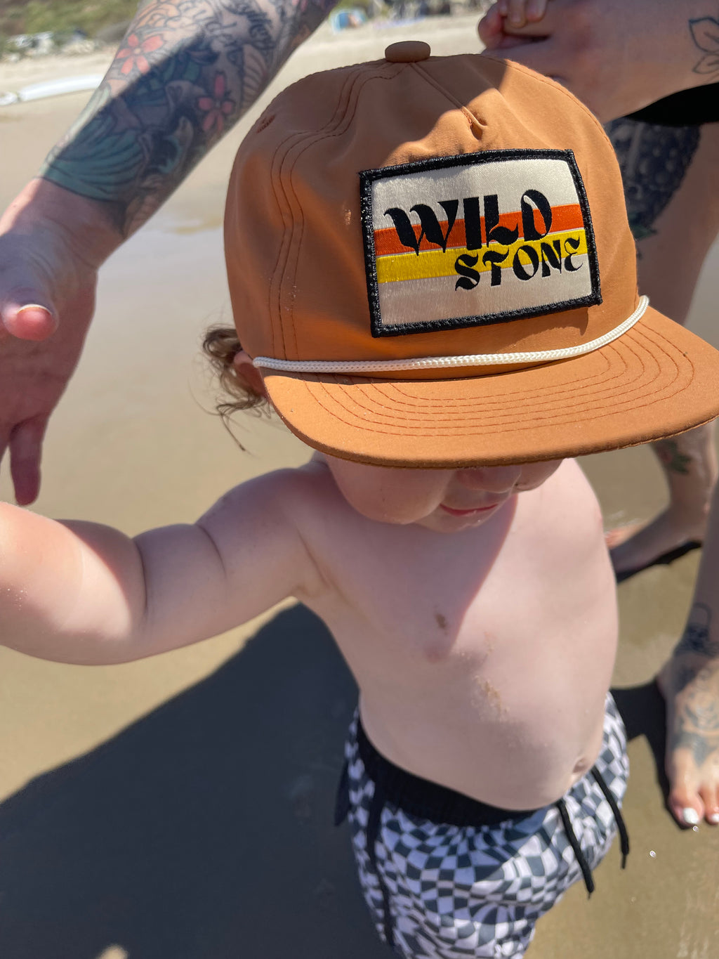 Retro Hydro snap back
