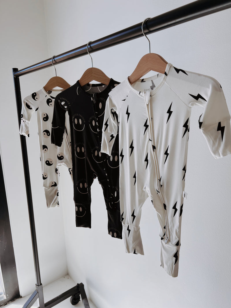 Black & White Yin Yang | Bamboo Zip Pajamas