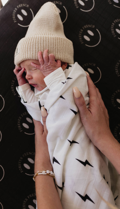 Black Lightning Bolt | Muslin Swaddle